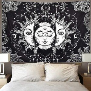 Sun with Stars on Dark Sky Wall Decor Tapestry